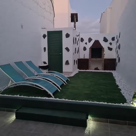 Apartamento Laina Тіас Екстер'єр фото