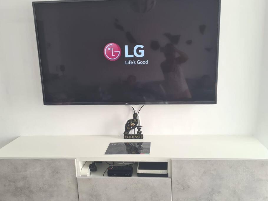 Apartamento Laina Тіас Екстер'єр фото