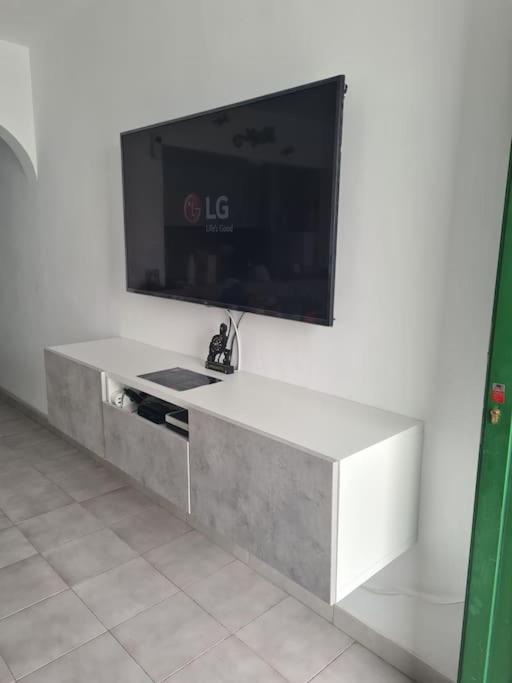 Apartamento Laina Тіас Екстер'єр фото